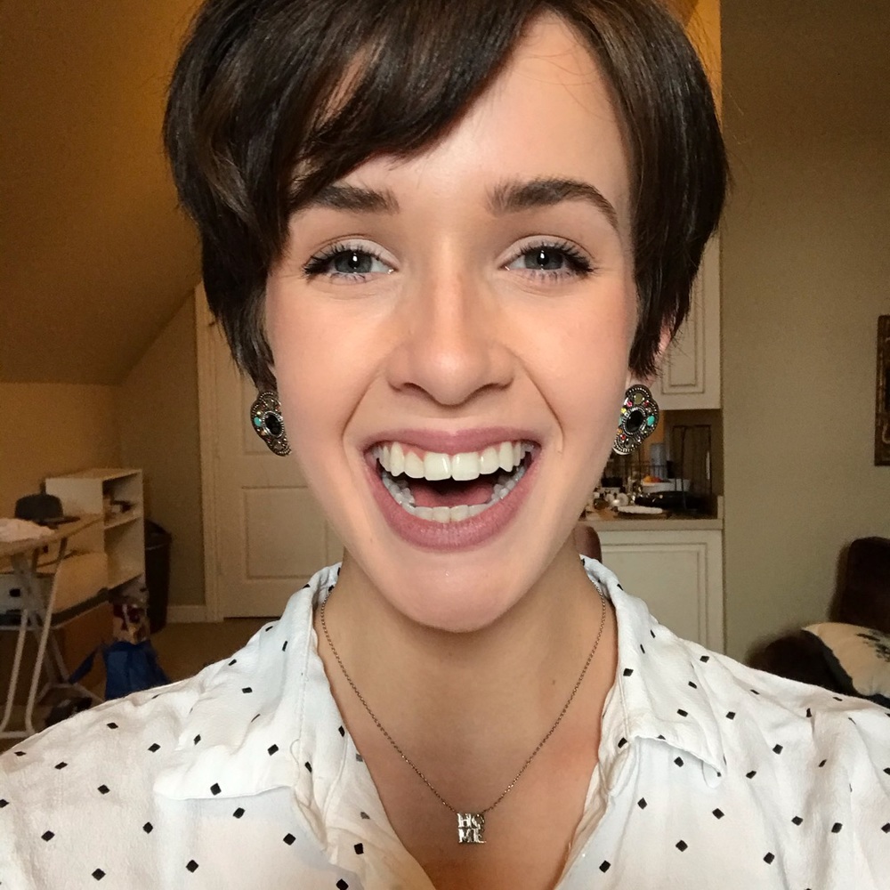 Meet your Posher, Elizabeth